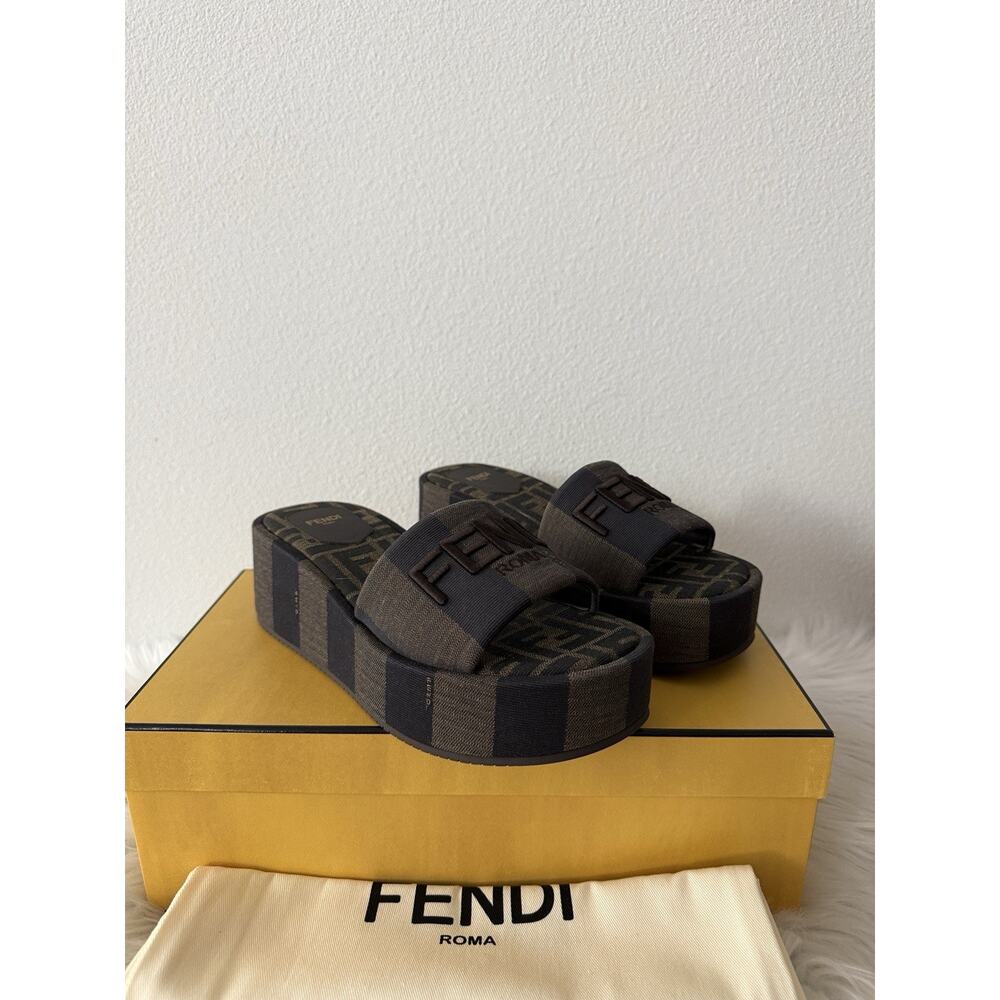 Fendi Sunshine Flatform Platform FF Logo Jacquard Baguette Feel Slides 37.5 - Picture 9 of 11